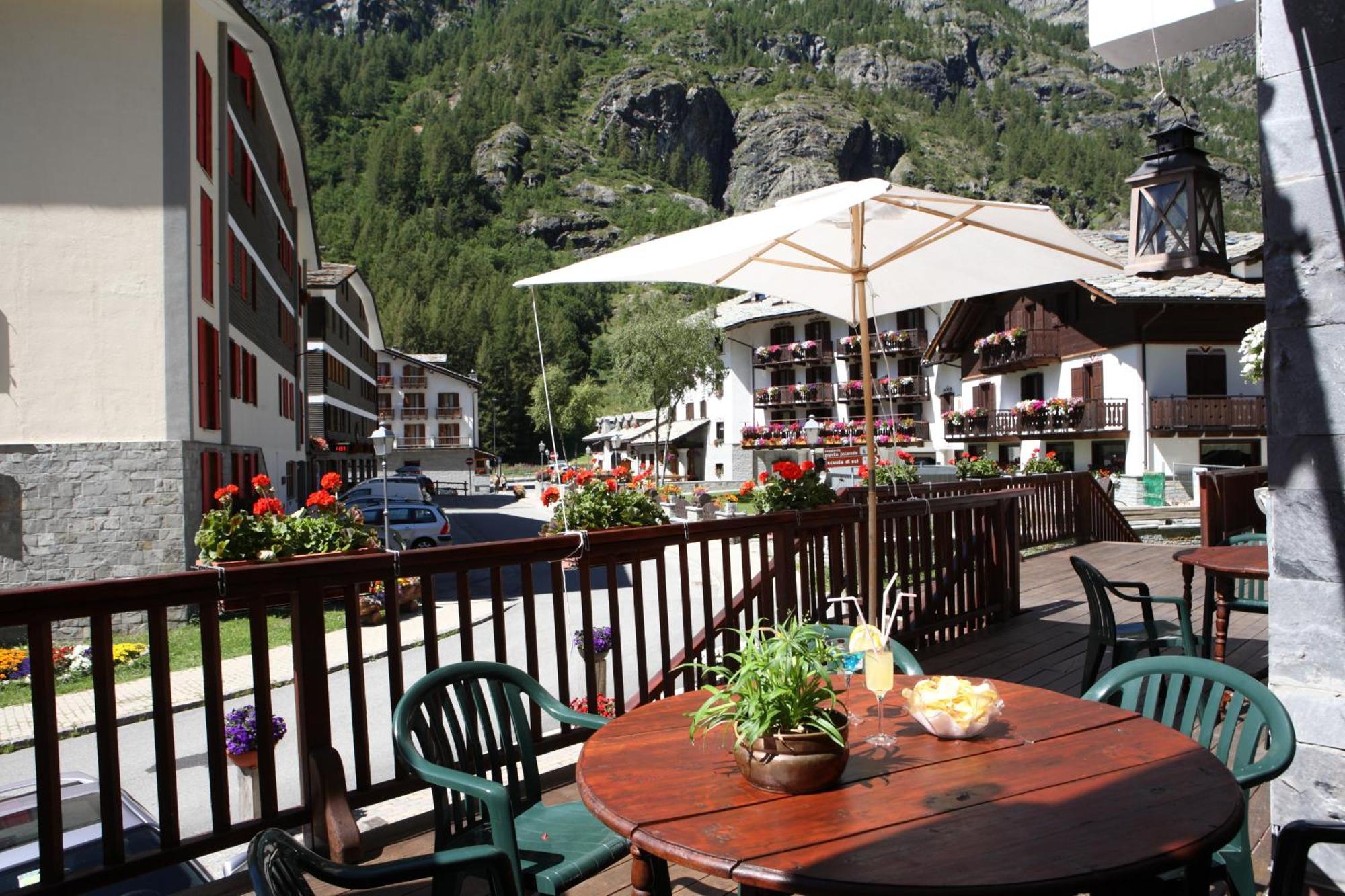 Hotel Residence Valverde Gressoney-la-Trinité Dış mekan fotoğraf